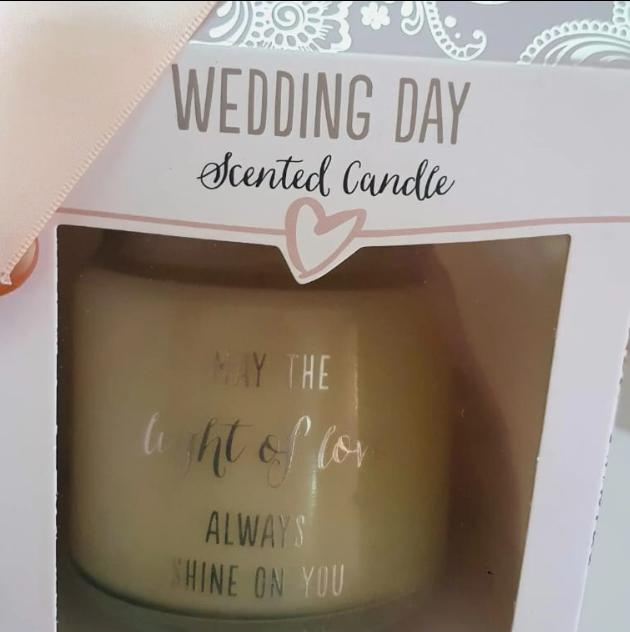 Vanilla Scented Wedding Candle in Gift Box - Image 4